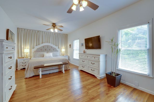 1181 Allen Rd, Murfreesboro, TN 37129