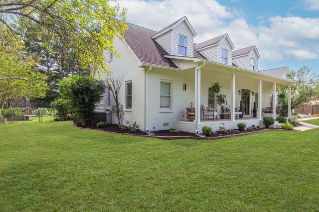 1181 Allen Rd, Murfreesboro, TN 37129