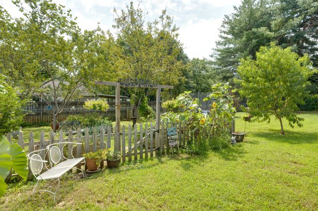 1181 Allen Rd, Murfreesboro, TN 37129