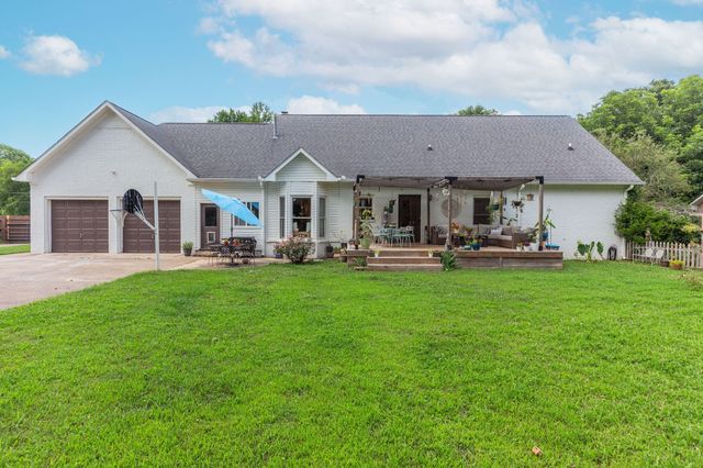 1181 Allen Rd, Murfreesboro, TN 37129