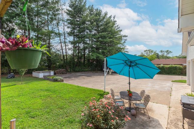 1181 Allen Rd, Murfreesboro, TN 37129