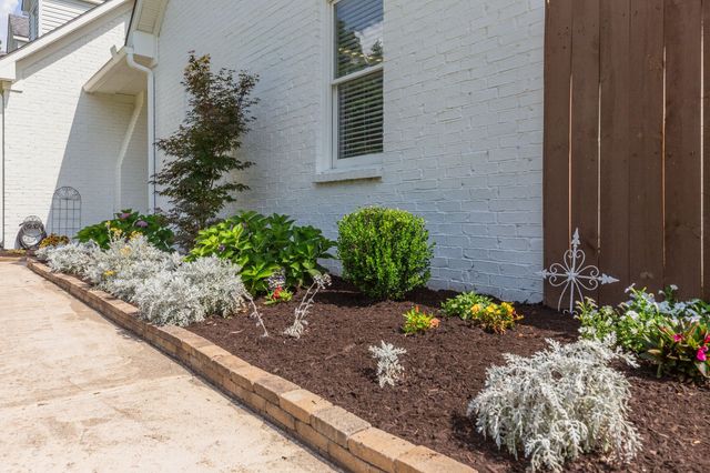 1181 Allen Rd, Murfreesboro, TN 37129
