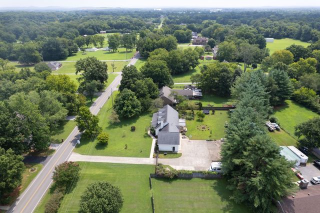 1181 Allen Rd, Murfreesboro, TN 37129