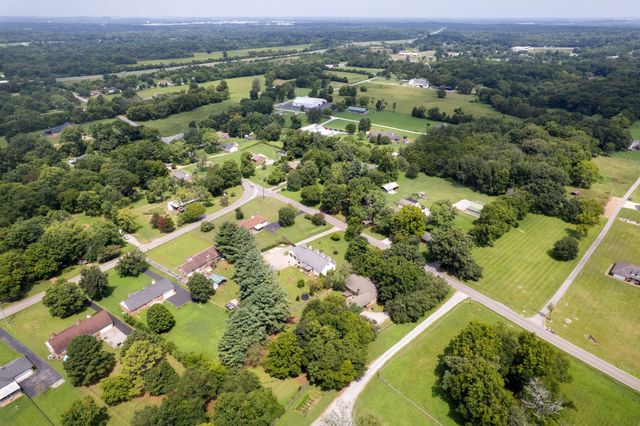 1181 Allen Rd, Murfreesboro, TN 37129