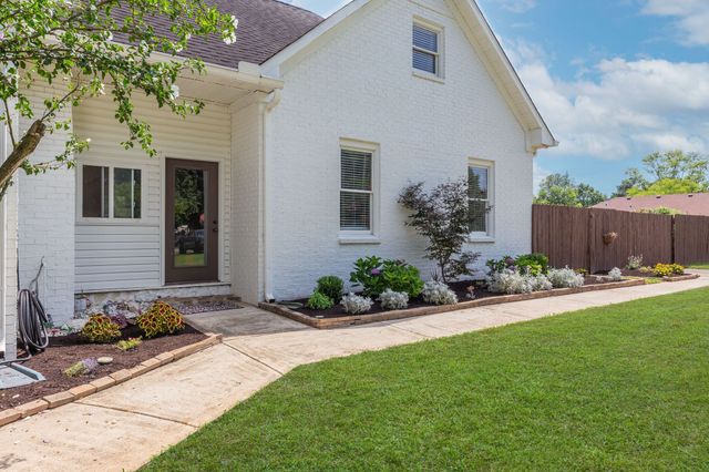 1181 Allen Rd, Murfreesboro, TN 37129