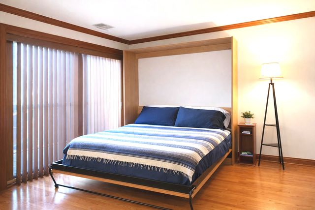 512 W Barry Avenue 205, Chicago, IL 60657