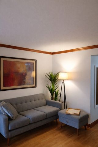 512 W Barry Avenue 205, Chicago, IL 60657