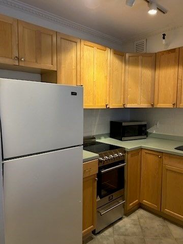 145 Pinckney Street 124, Boston, MA 02114