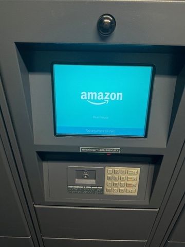 145 Pinckney Street 124, Boston, MA 02114