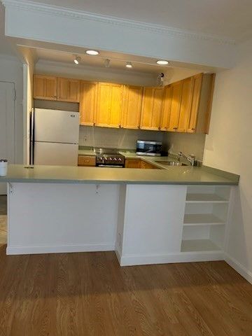 145 Pinckney Street 124, Boston, MA 02114