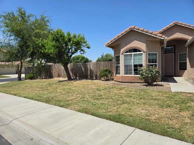 1131 Paradise Drive, Lemoore, CA 93245