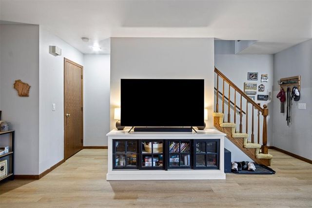 2125 Providence Court, Eau Claire, WI 54703