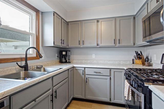 2125 Providence Court, Eau Claire, WI 54703