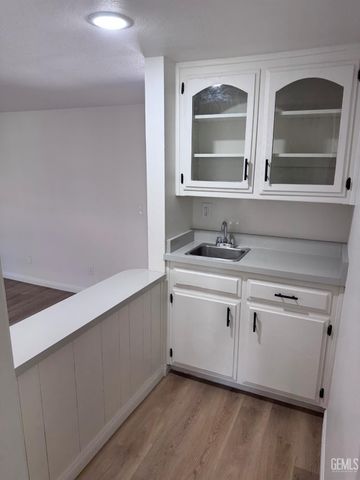4107 Pinewood Lake Drive, Bakersfield, CA 93309
