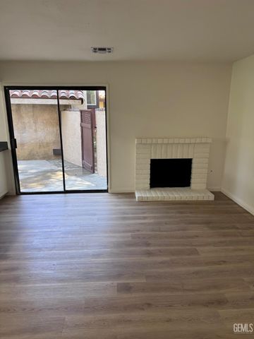 4107 Pinewood Lake Drive, Bakersfield, CA 93309