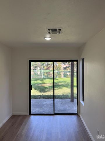 4107 Pinewood Lake Drive, Bakersfield, CA 93309