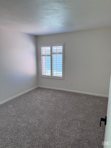 4107 Pinewood Lake Drive, Bakersfield, CA 93309