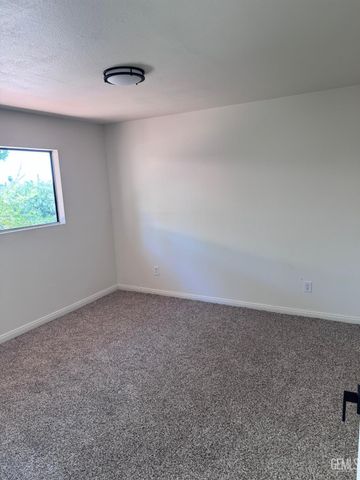 4107 Pinewood Lake Drive, Bakersfield, CA 93309