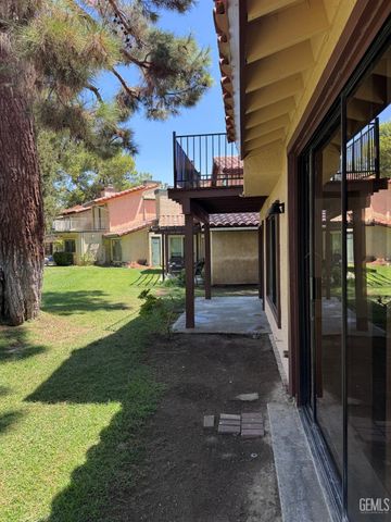 4107 Pinewood Lake Drive, Bakersfield, CA 93309