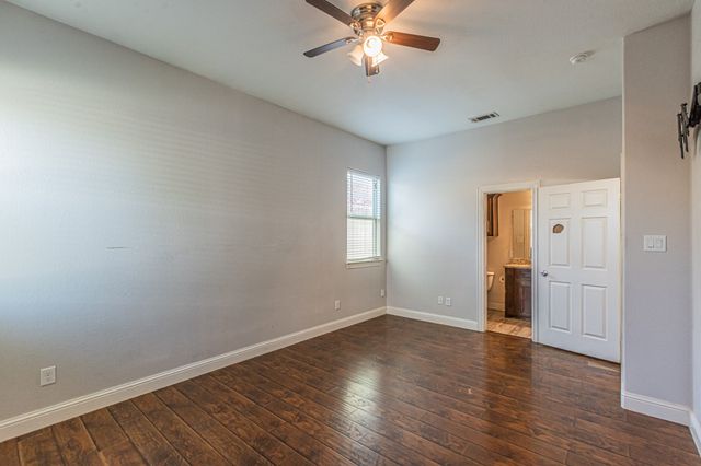 4927 Mexicana Road, Dallas, TX 75212