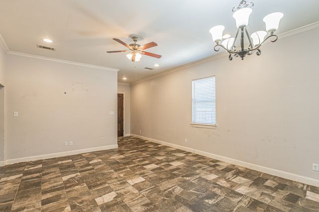 4927 Mexicana Road, Dallas, TX 75212