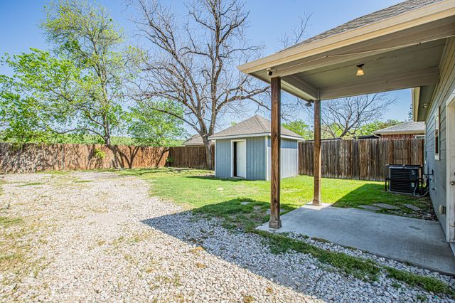 4927 Mexicana Road, Dallas, TX 75212