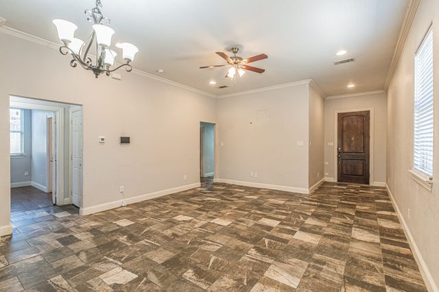 4927 Mexicana Road, Dallas, TX 75212