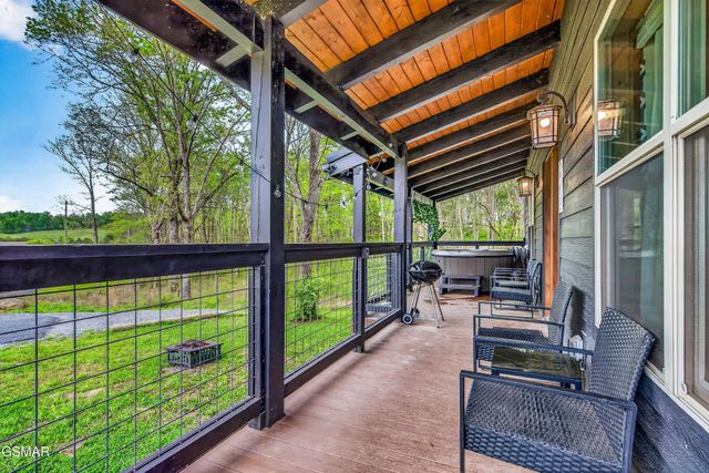 3412 Worth Road, Sevierville, TN 37876