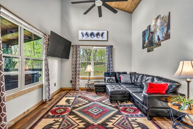 3412 Worth Road, Sevierville, TN 37876