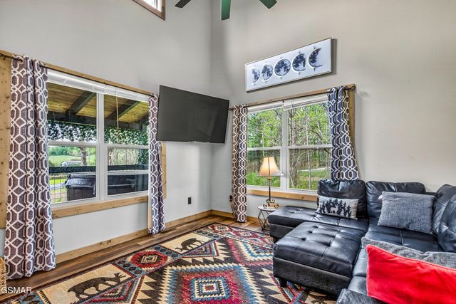 3412 Worth Road, Sevierville, TN 37876