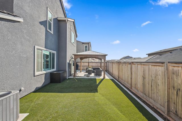 4342 Oak Knoll Road, Madera, CA 93636