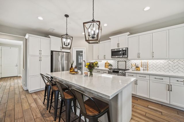 4342 Oak Knoll Road, Madera, CA 93636