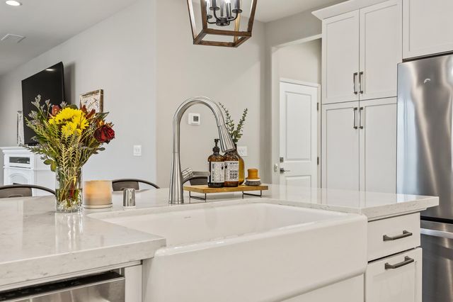 4342 Oak Knoll Road, Madera, CA 93636