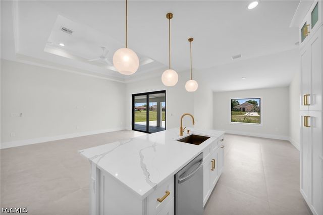 1213 NW 25th PL, Cape Coral, FL 33993