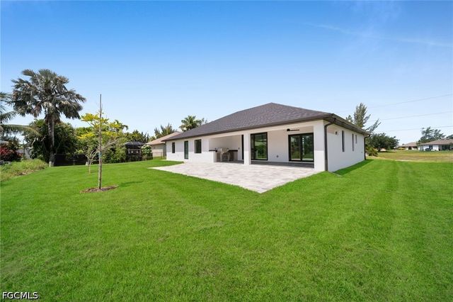 1213 NW 25th PL, Cape Coral, FL 33993