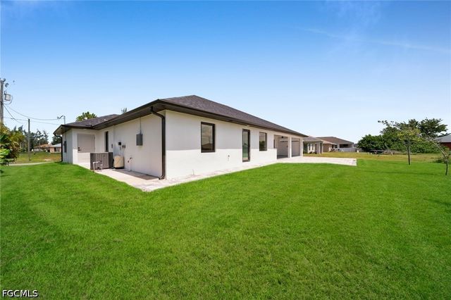 1213 NW 25th PL, Cape Coral, FL 33993