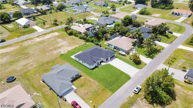 1213 NW 25th PL, Cape Coral, FL 33993