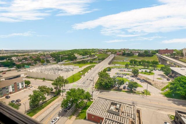 700 E 8th Street 14 M, Kansas City, MO 64106