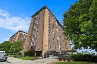 700 E 8th Street 14 M, Kansas City, MO 64106