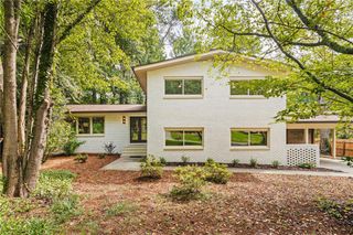 2820 Ponderosa Circle, Decatur, GA 30033