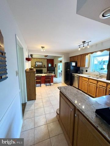 24 WRANGLER RD, Newark, DE 19711