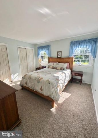 24 WRANGLER RD, Newark, DE 19711