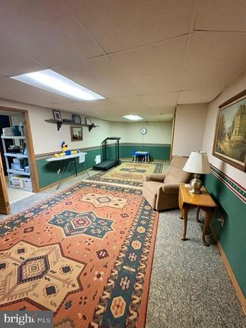24 WRANGLER RD, Newark, DE 19711