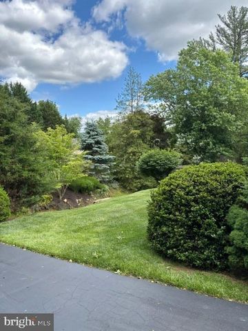 24 WRANGLER RD, Newark, DE 19711