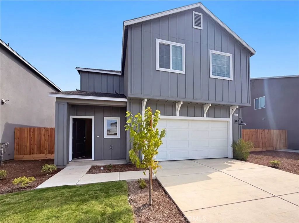 4472 Bellaire, Clovis, CA 93619