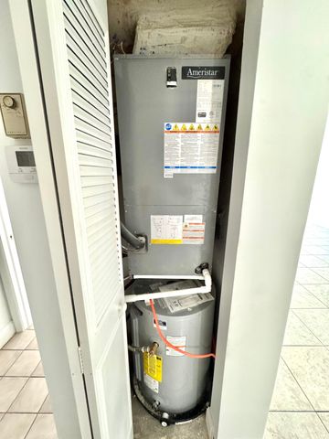 202 SE 10th Street 105, Dania Beach, FL 33004