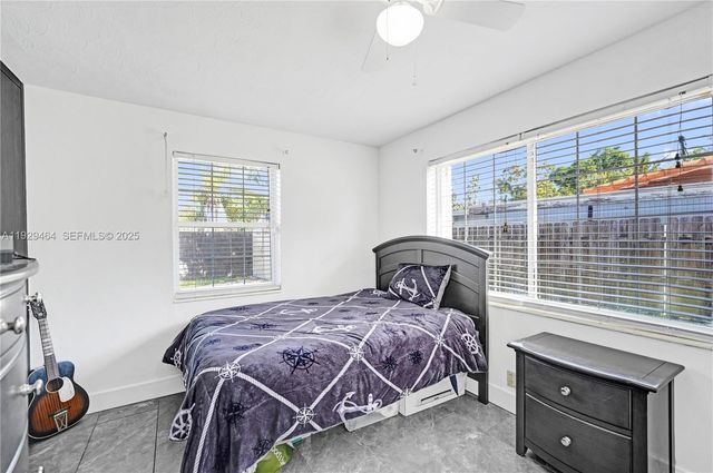 1631 NE 32nd St, Pompano Beach, FL 33064