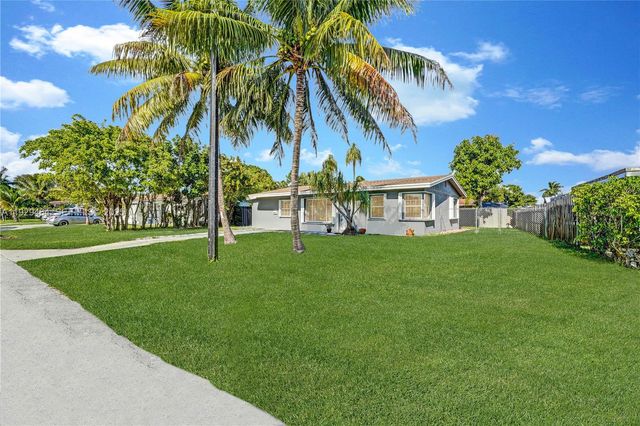 1631 NE 32nd St, Pompano Beach, FL 33064