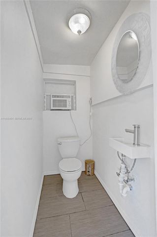 1631 NE 32nd St, Pompano Beach, FL 33064