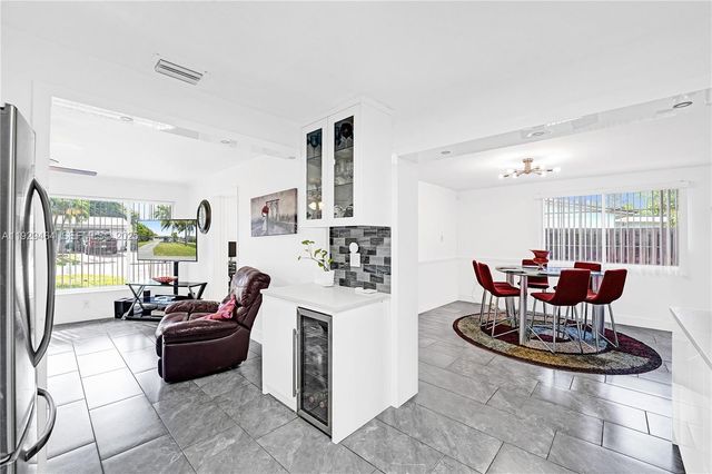 1631 NE 32nd St, Pompano Beach, FL 33064